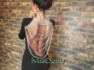 Mia_Dolly