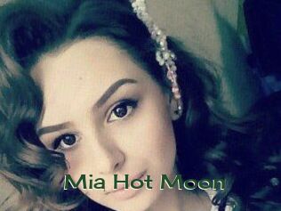 Mia_Hot_Moon