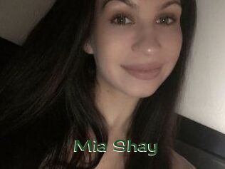 Mia_Shay