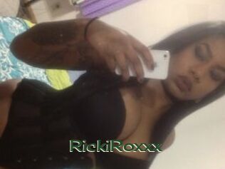RickiRoxxx